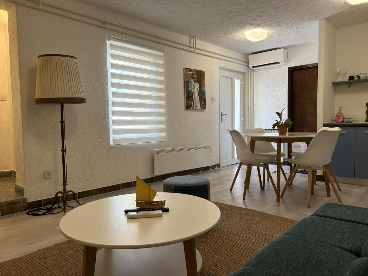 Peaceful Apartment With Patio Rovinj Eksteriør billede